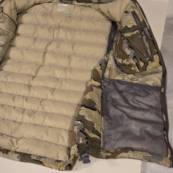 KUIU Men's Valo Flyway Insulated Vest Sz M - Picture 6 of 7